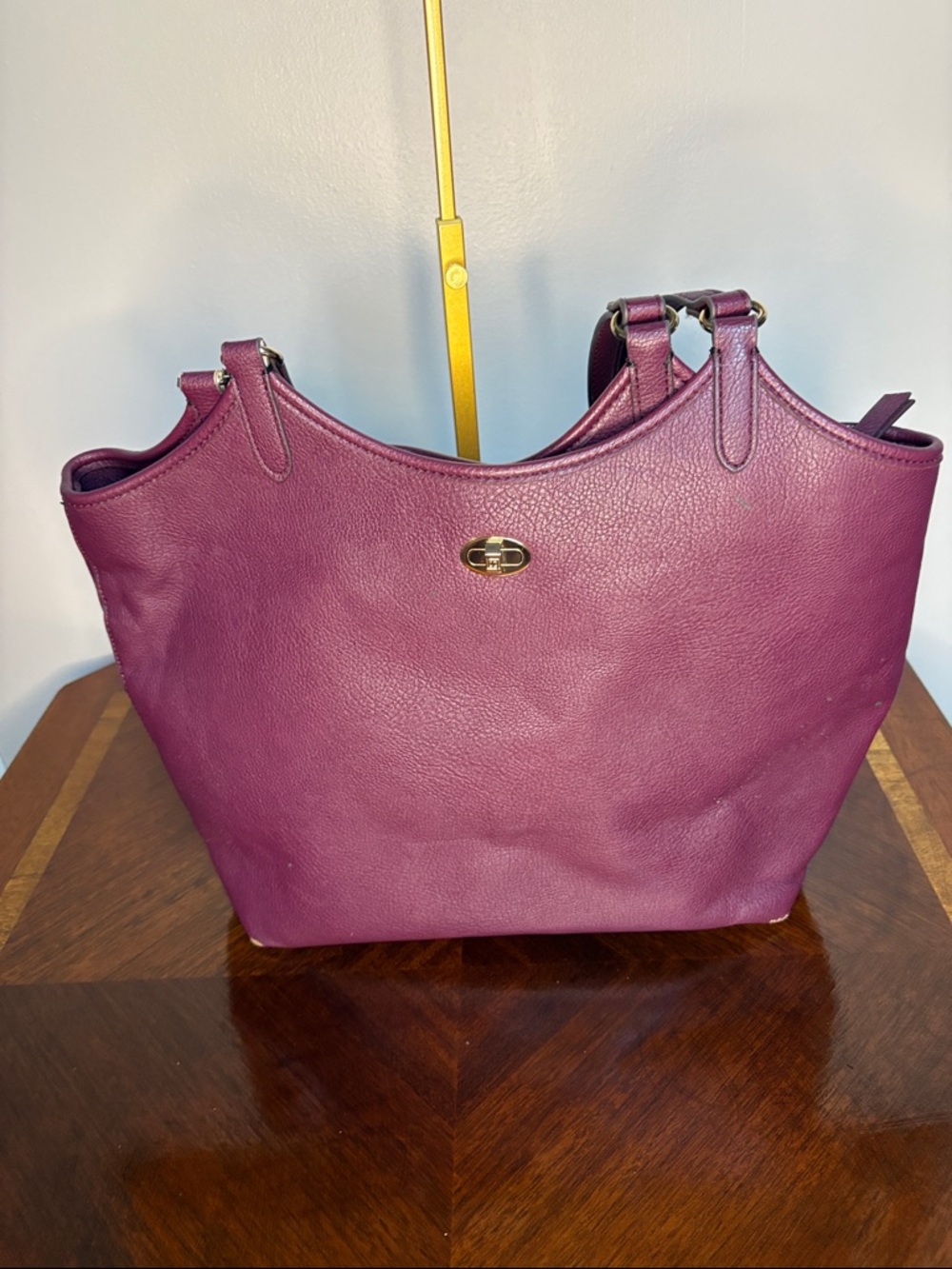 Women’s maroon Tote Bag with Turn-Lock Closure